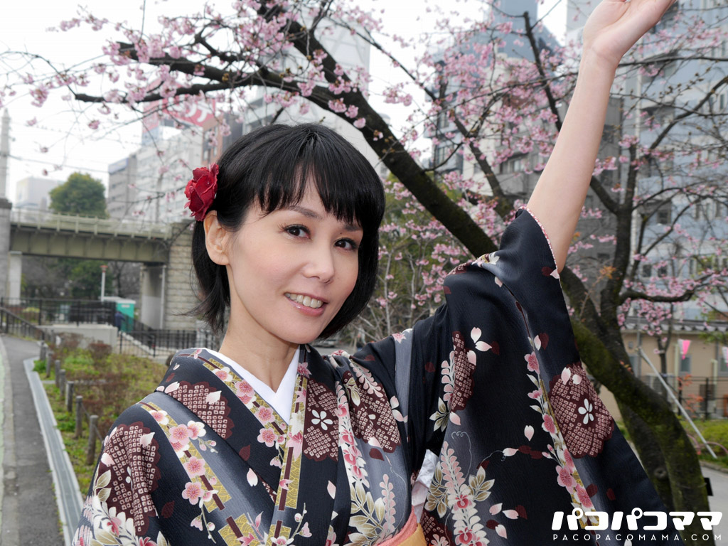 人妻なでしこ調教 〜大人気の美魔女を初調教〜 相田ユリア